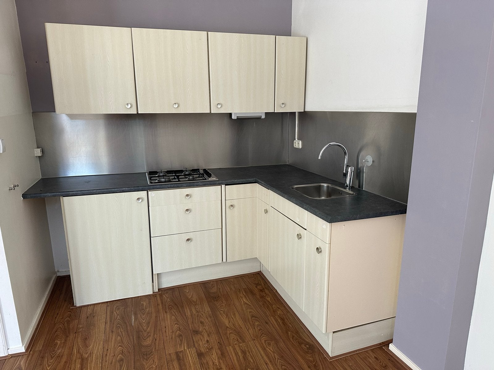 Complete keuken met gasfornuis en afzuigkap (excl. koelkast), Ophalen, Gebruikt, Hoekkeuken, Kunststof