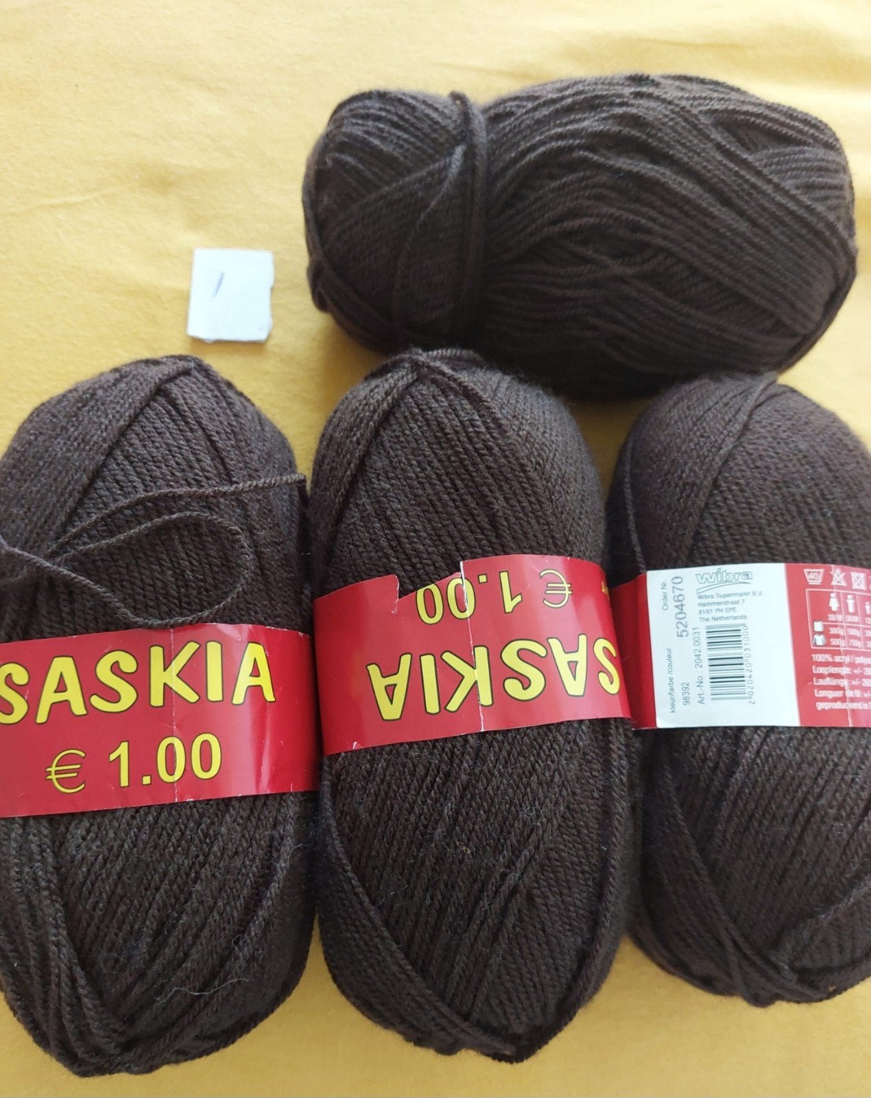 4 bollen wol bruin (Saskia), Hobby en Vrije tijd, Breien en Haken, Ophalen of Verzenden, Nieuw, Breien of Haken, Wol of Garen