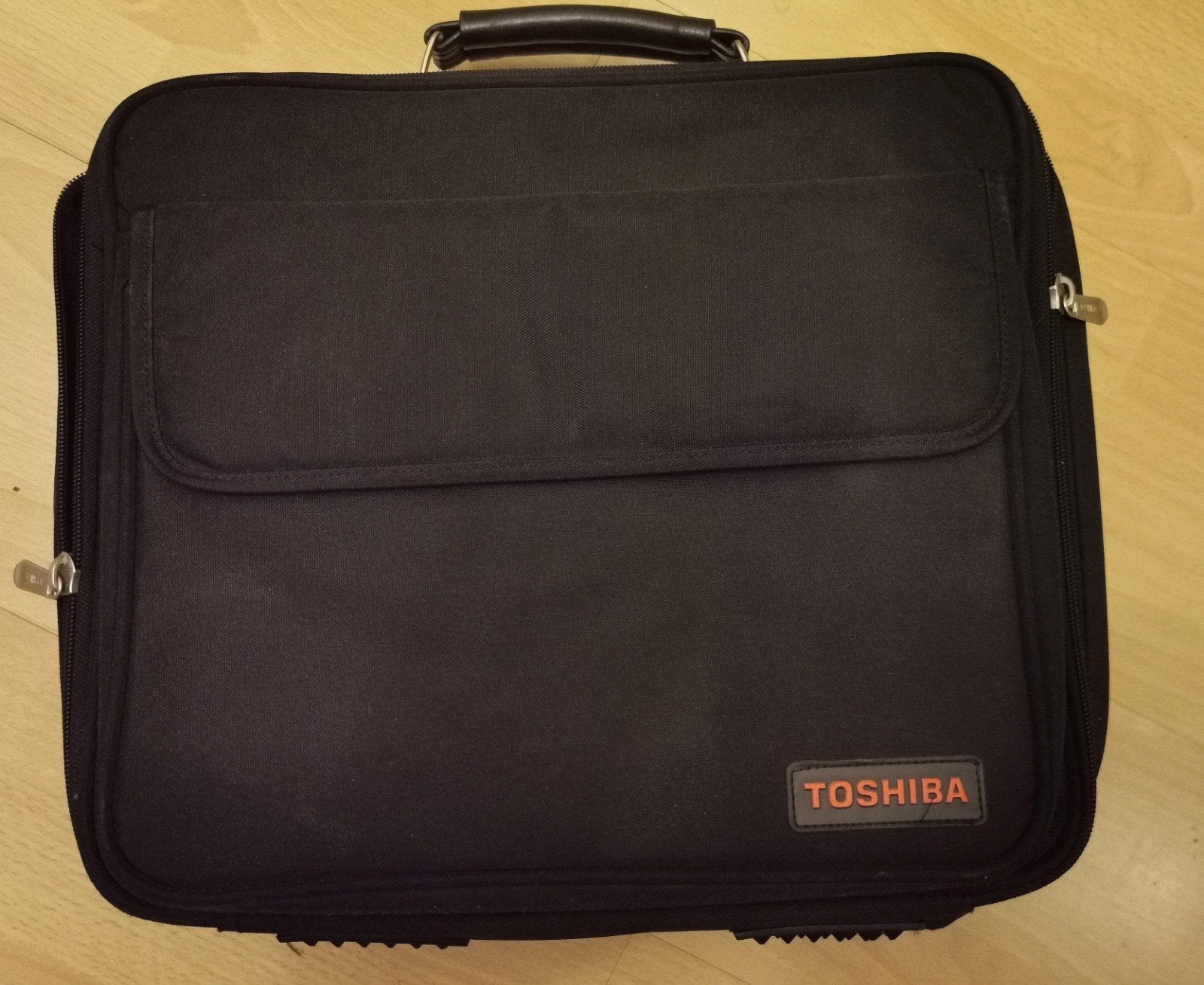 Origineel Toshiba laptoptas voor 2x laptops veel vakken ZGAN, Computers en Software, 15 inch, Tabletvak, Aktetas, Ophalen of Verzenden