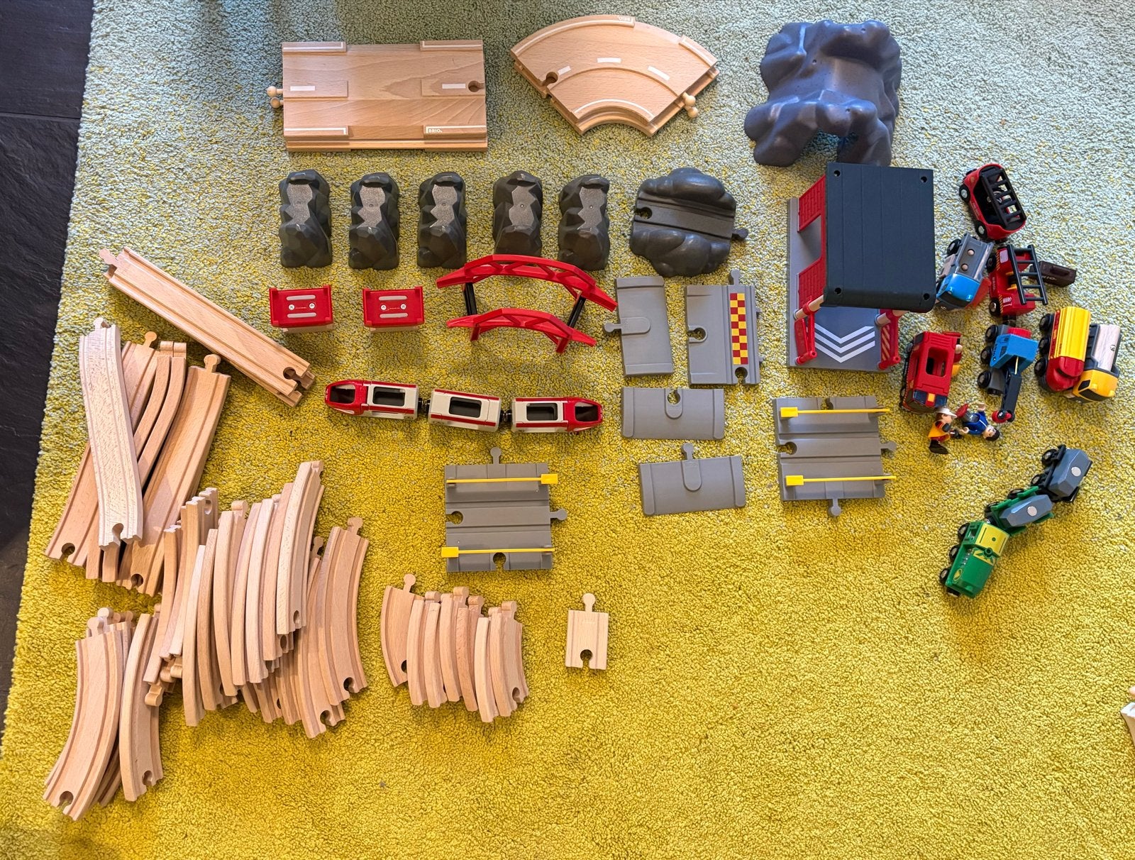 Brio Grote set houten treinrails en voertuigen, Ophalen, Gebruikt