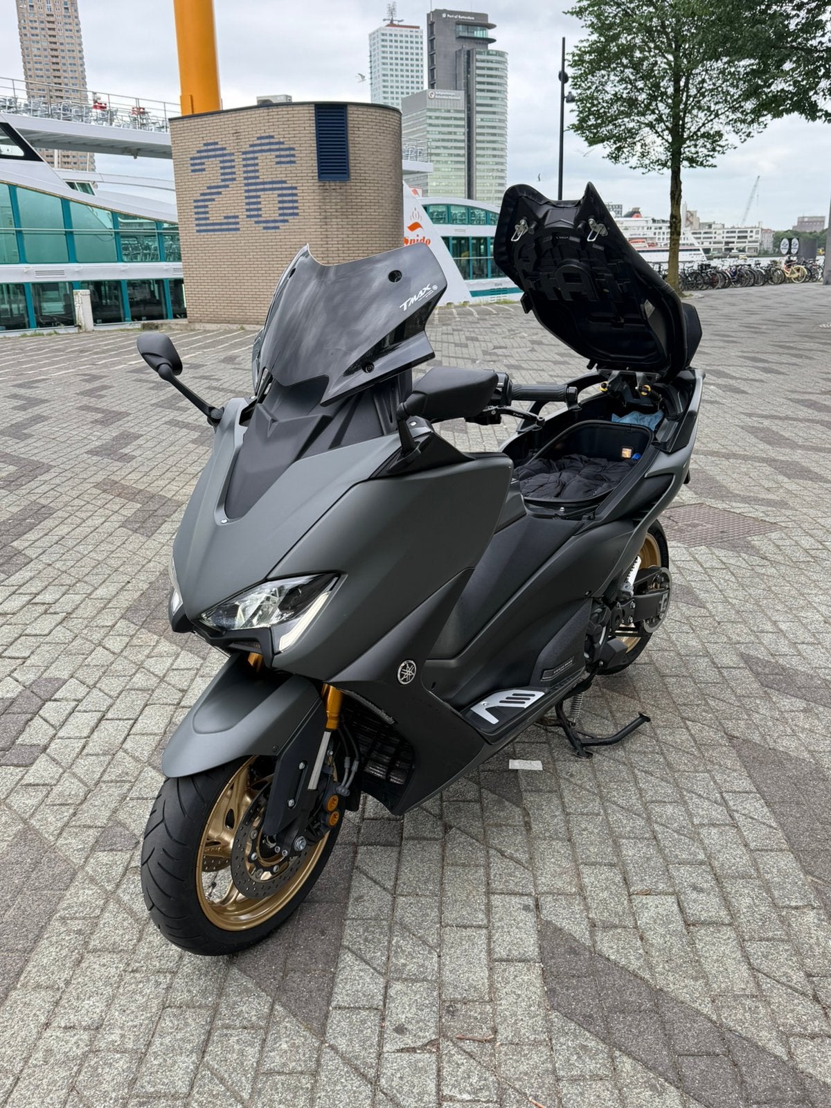 Yamaha TMAX 560 Tech MAX – 2022, Motoren, Scooter, Particulier