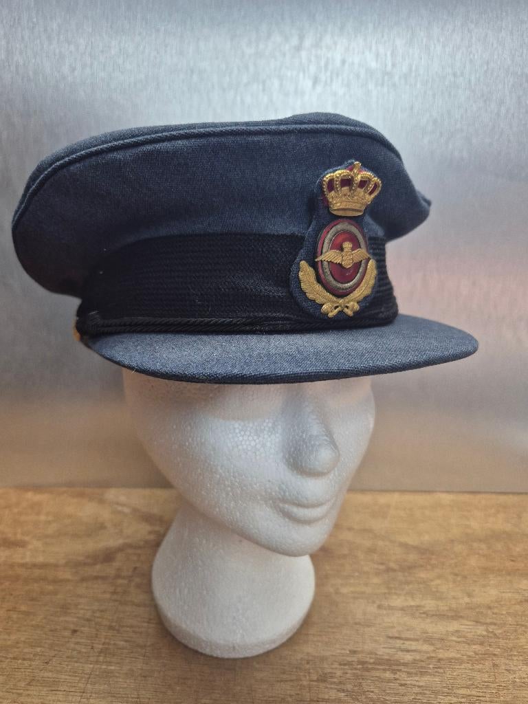 Denemarken pet voor officier luchtmacht, Ophalen of Verzenden, Landmacht, Overige gebieden, Helm of Baret