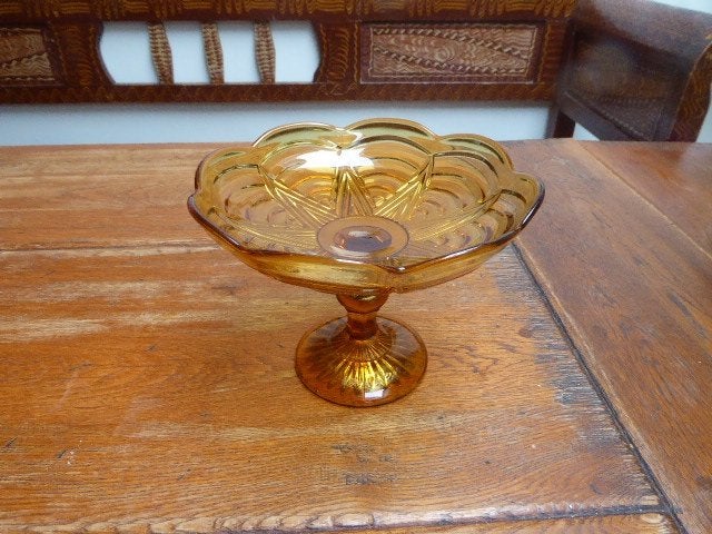 art deco persglazen schaal op voet in amber, Belge, Antiek en Kunst, Ophalen of Verzenden