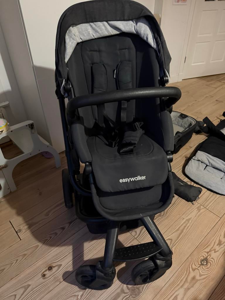Easywalker Harvey 2 (zwart) met reiswieg en accessoires, Gebruikt, Combiwagen, Verstelbare duwstang, Ophalen