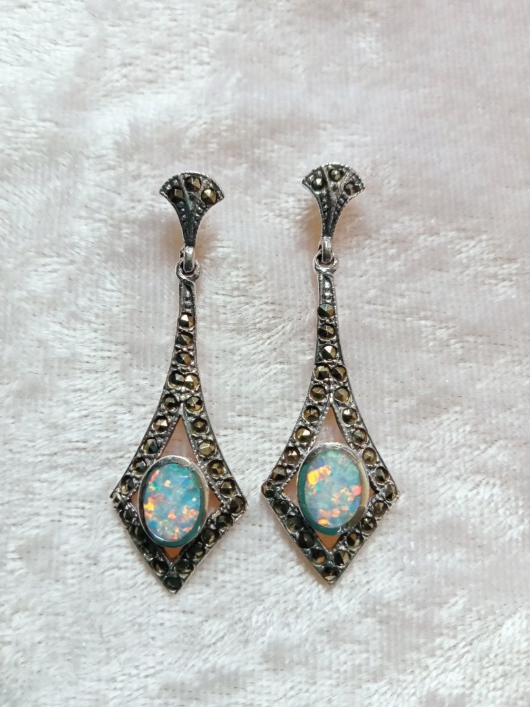 Mooie Zilveren Art Deco Oorstekers met Opaal en Markesietjes, Sieraden, Tassen en Uiterlijk, Antieke sieraden, Verzenden, Zilver