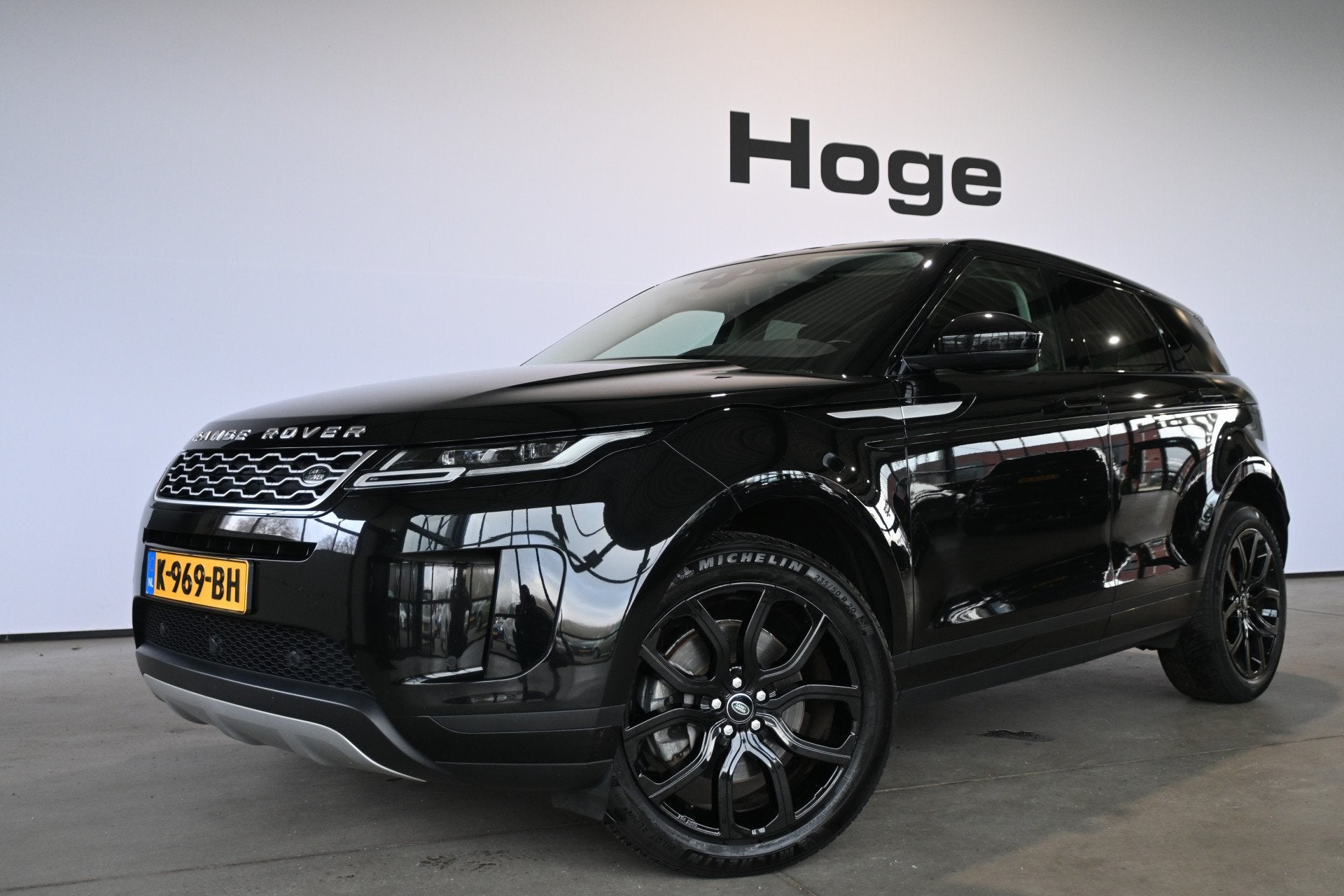 Land Rover Range Rover Evoque 2.0 P200 AWD Automaat Navigati, Auto's, 1800 kg, 4 cilinders, Met garantie (alle), Leder