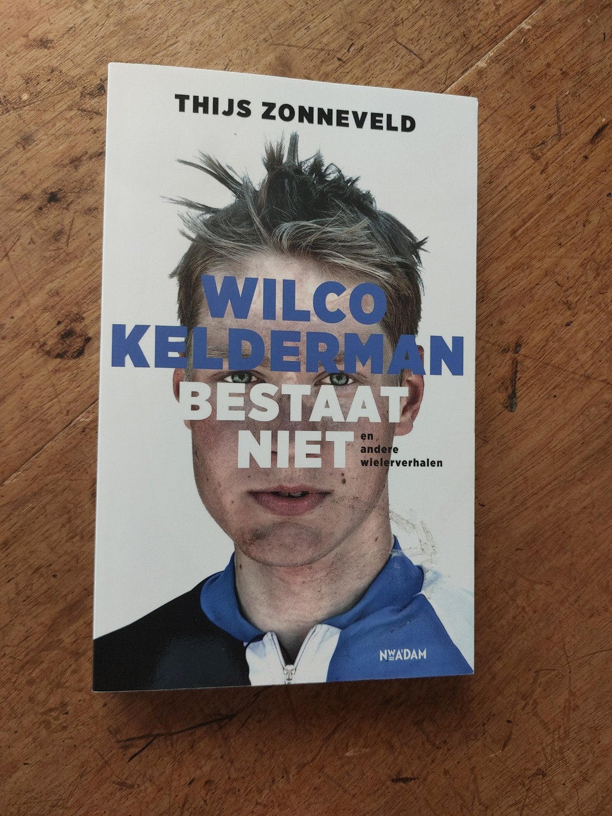 Wilco Kelderman Bestaat Niet:  Thijs Zonneveld, Boeken, Romans, Zo goed als nieuw, Nederland, Ophalen of Verzenden