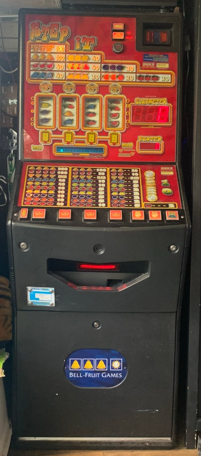 Bell-Fruit Games 'Step It' fruitautomaat met sleutels, Euro, Ophalen, Gebruikt, Met sleutels