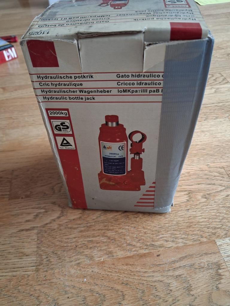 Hydraulische potkrik,nieuw en is rood zoals op de verpakking, G1, Ophalen, Nieuw