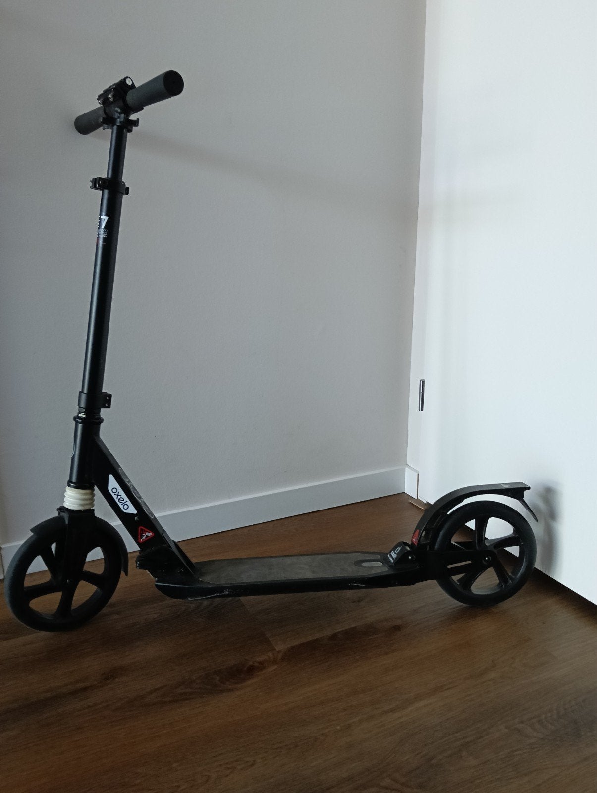OXELO TOWN 7 SUSP Black XL STEP Voor volwassenen tot 100 kg, Fietsen en Brommers, Steps, Ophalen of Verzenden, Gewone step
