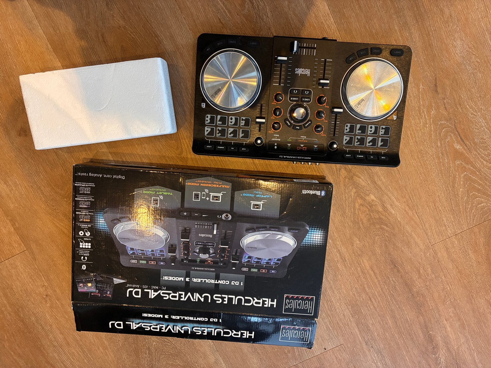 Hercules universal dj, Ophalen of Verzenden, Gebruikt, Overige merken