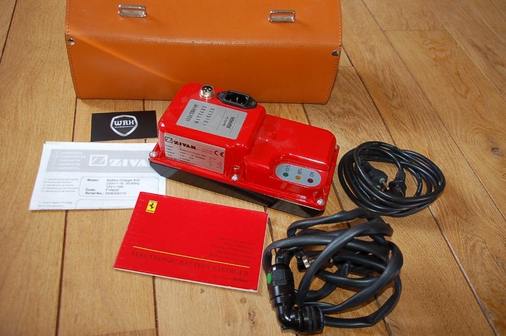 Ferrari battery charger 360 / 430 / 355 / 599 origineel WRH, Verzenden, Zo goed als nieuw, Auto's