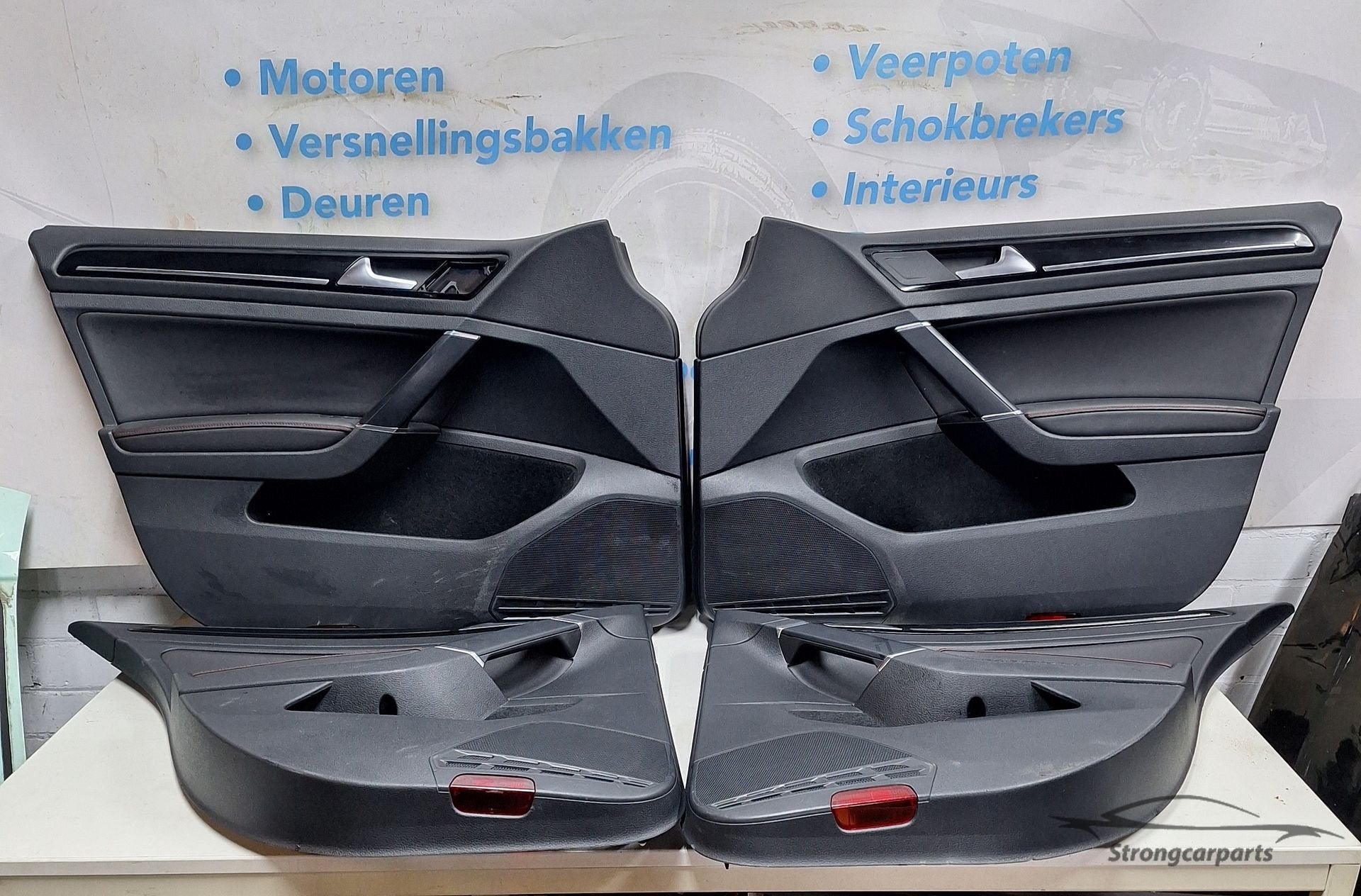 VW Golf VII 7 GTI deurpaneel set met rode stiksels leder 5D., Auto-onderdelen, Interieur en Bekleding, Gebruikt, -, Volkswagen