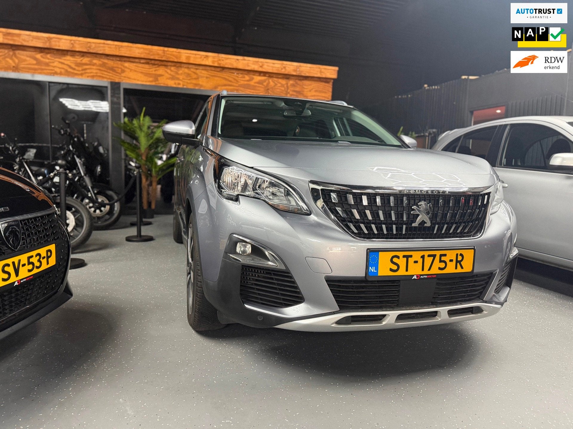 Peugeot 3008 1.2 PureTech Blue Lease Premium, Auto's, Euro 6, 1199 cc, Leder en Stof, Origineel Nederlands