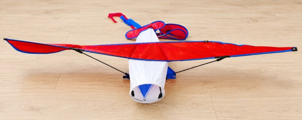 Grote 3D vliegtuigvlieger rood/wit/blauw – 122 cm breed, Sport en Fitness, Ophalen, Gebruikt, Eenlijns, Vlieger