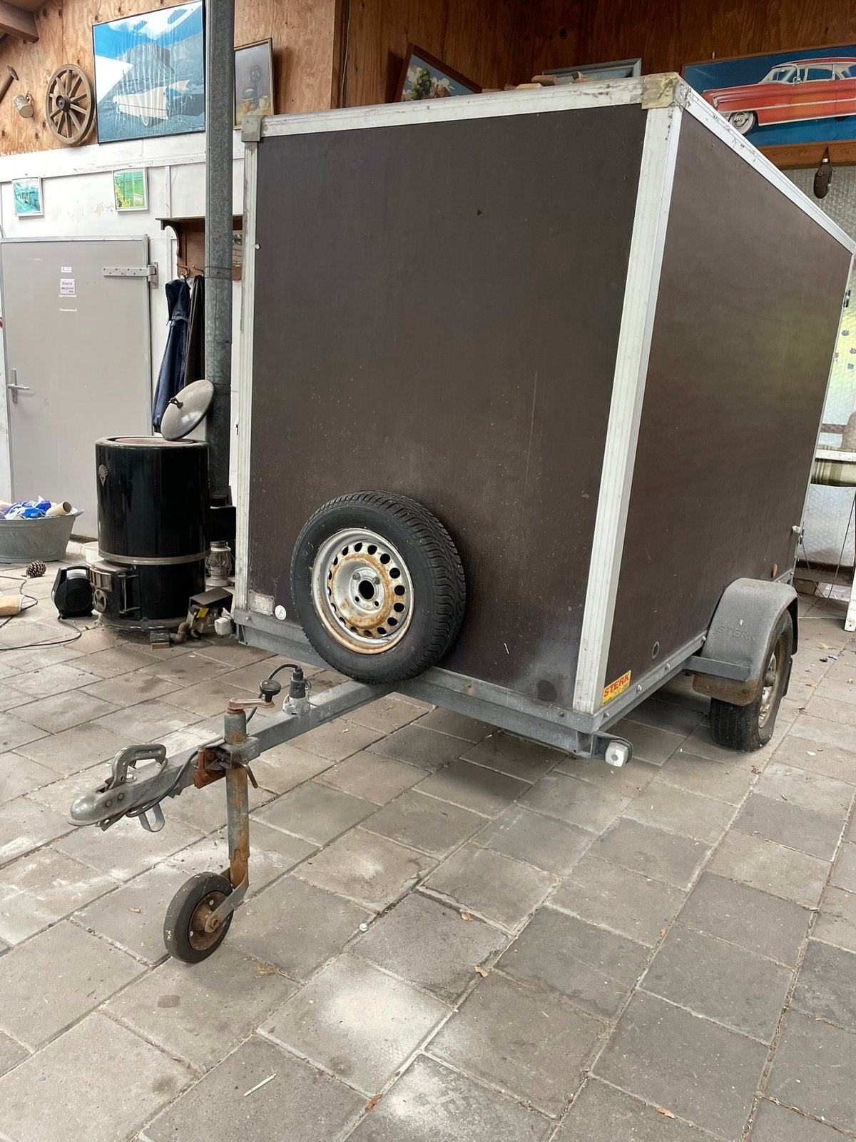 Aanhanger gesloten, Ophalen