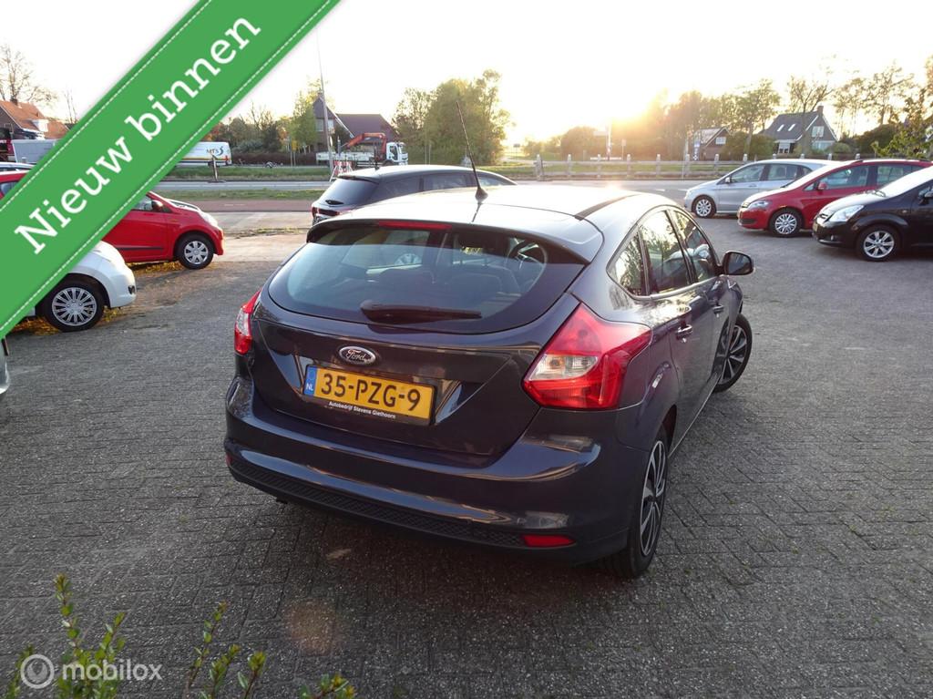Ford Focus 1.6 TI-VCT Trend ( APK 12-05-2027) AIRCO, Auto's, Stof, Gebruikt, Zwart, 4 cilinders