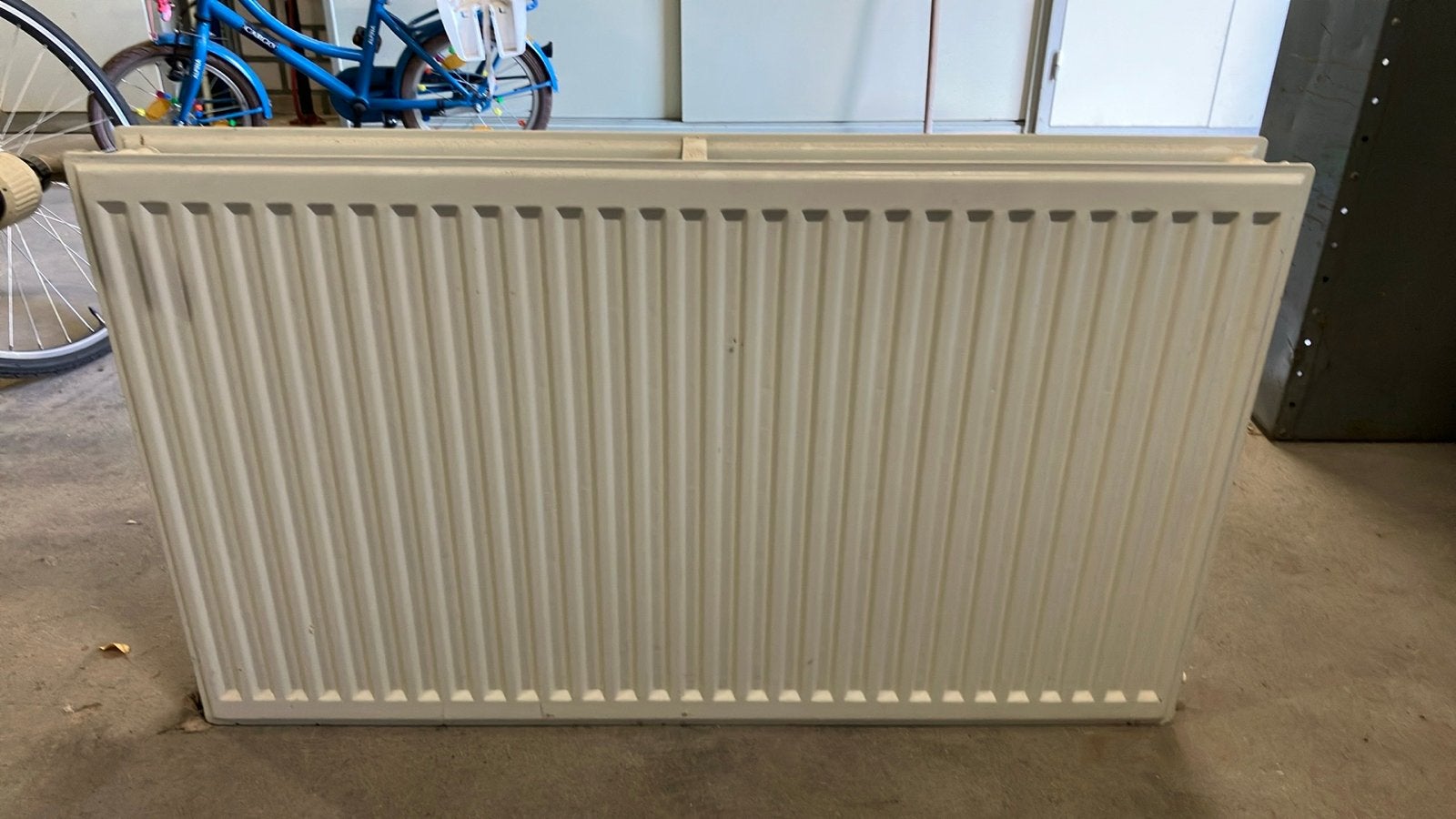 Radiator (dubbelwandig), Ophalen, 30 tot 80 cm, Radiator, Zo goed als nieuw