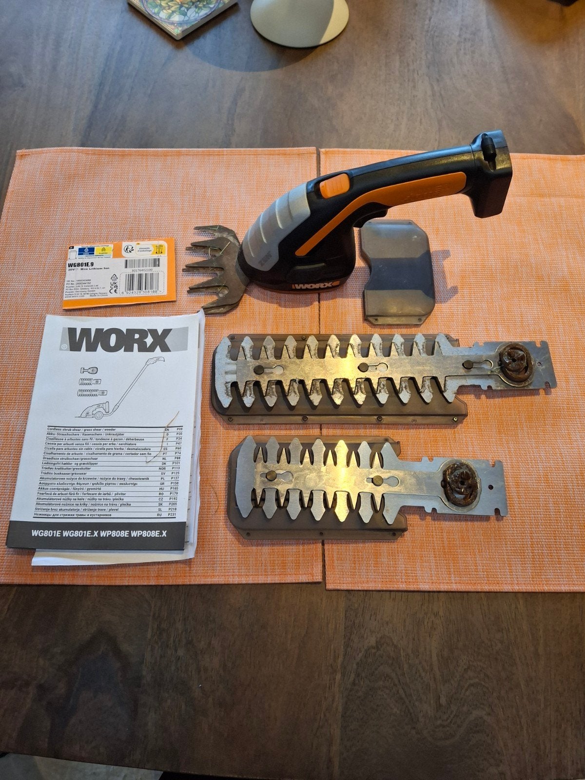 Worx WG801E.9 20V Max Lithium Ion Accu Gras- en Heggenschaar, Ophalen, Gebruikt, Accu, Worx