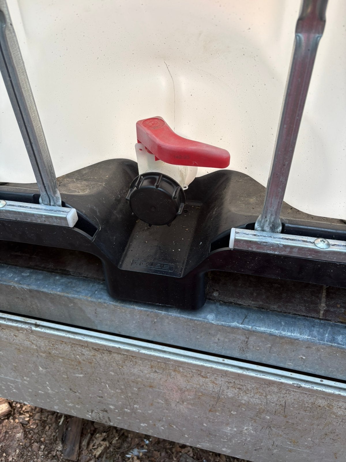 Ibc vat 1000 lt, 150 liter of meer, Ophalen, Zo goed als nieuw
