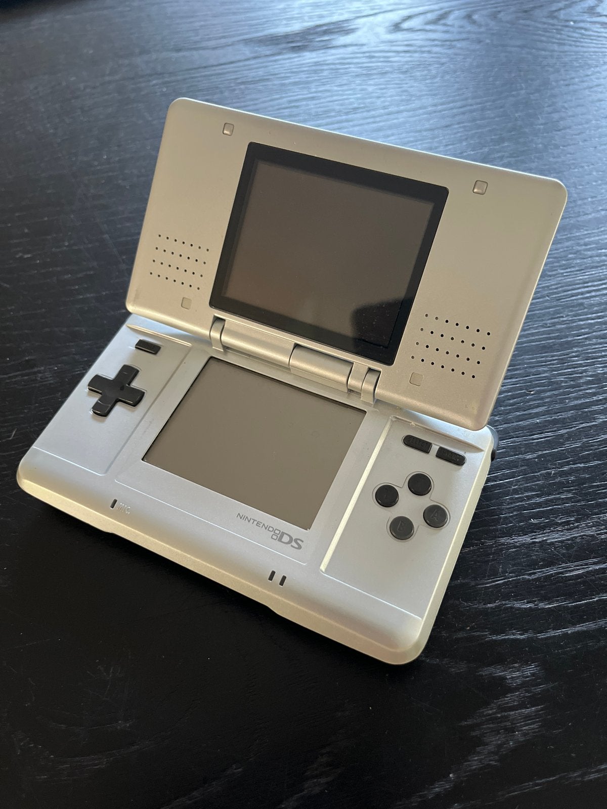 Nintendo DS Phat - Zilver (Gebruikt), Spelcomputers en Games, Ophalen of Verzenden, Gebruikt, Zilver, DS Original of Phat