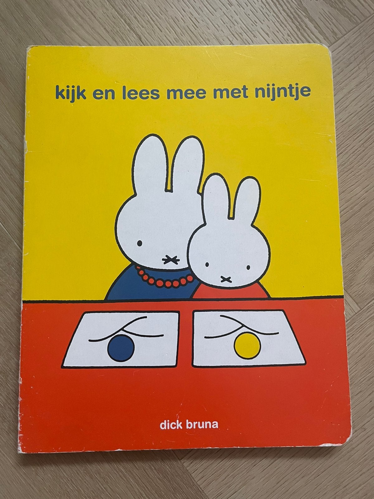 Dick Bruna - Kijk en lees mee met nijntje, Boeken, Ophalen of Verzenden, Zo goed als nieuw