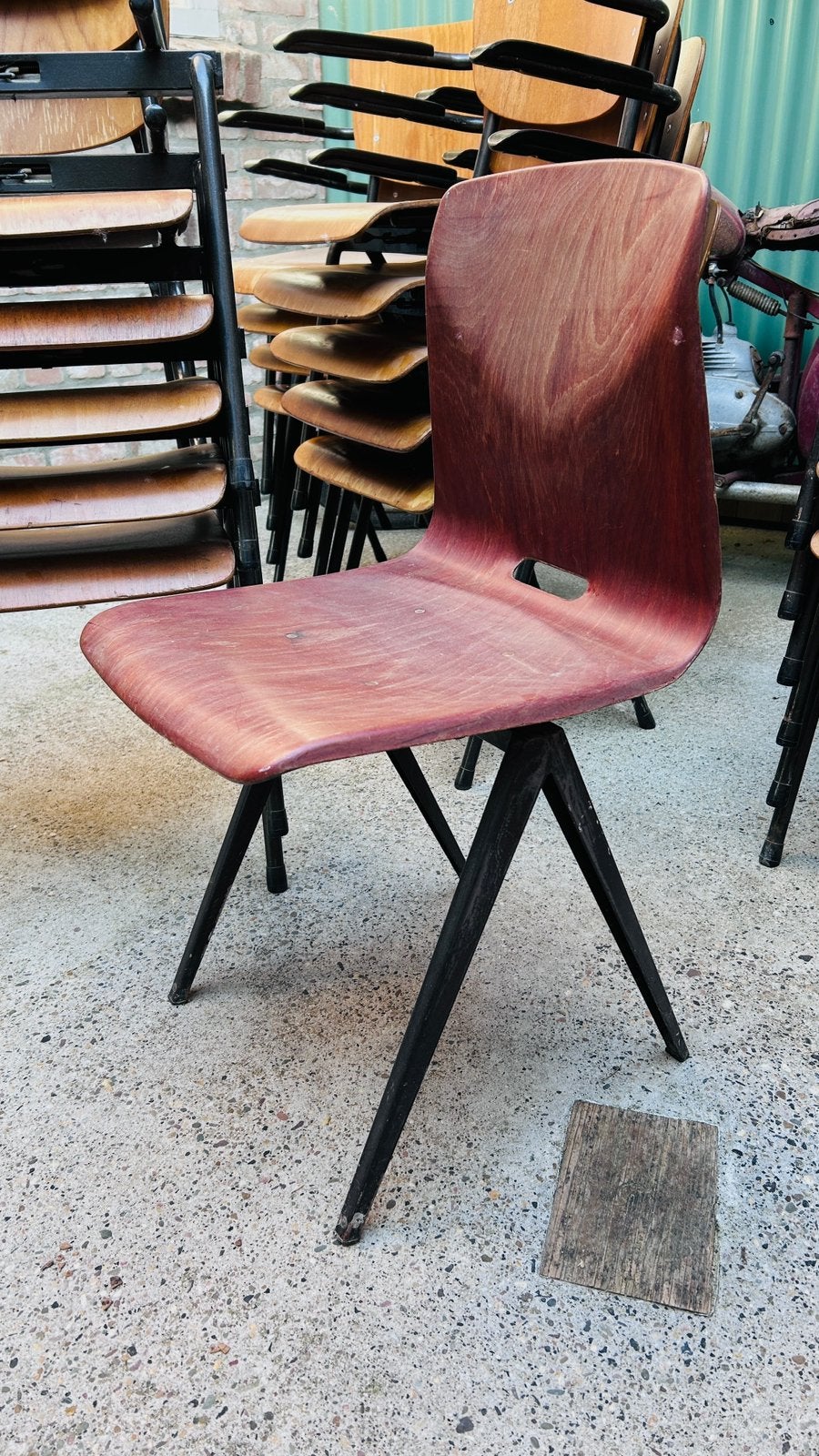 Vintage stoel Pagholz retro schoolstoel, Huis en Inrichting, Stoelen, Ophalen, Gebruikt, Bruin, Eén