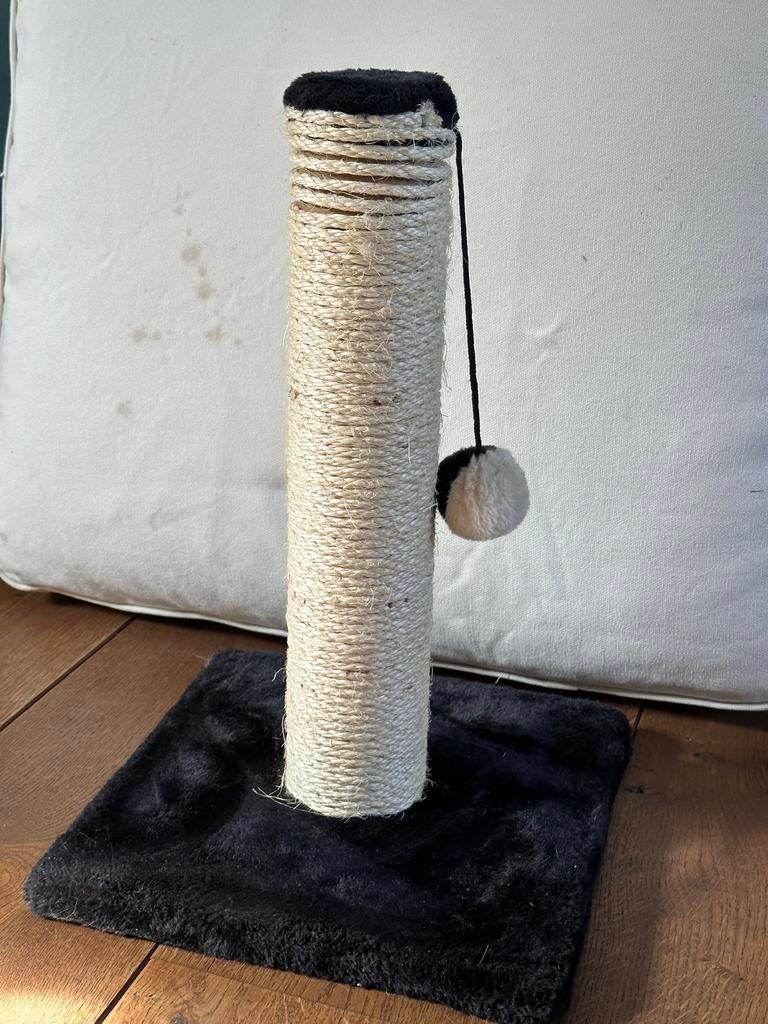 Krabpaal / meubel kat kitten kater poes miauw, Ophalen, Krabpaal