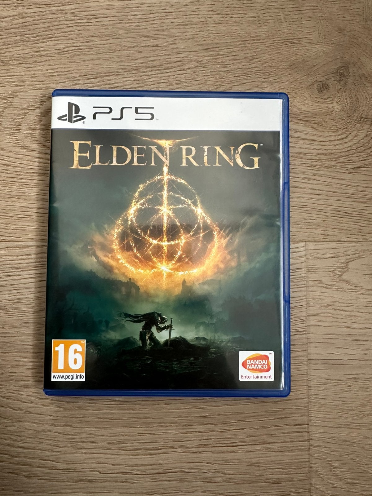 Elden Ring PS5&PS4 standard edition, Ophalen of Verzenden, Zo goed als nieuw