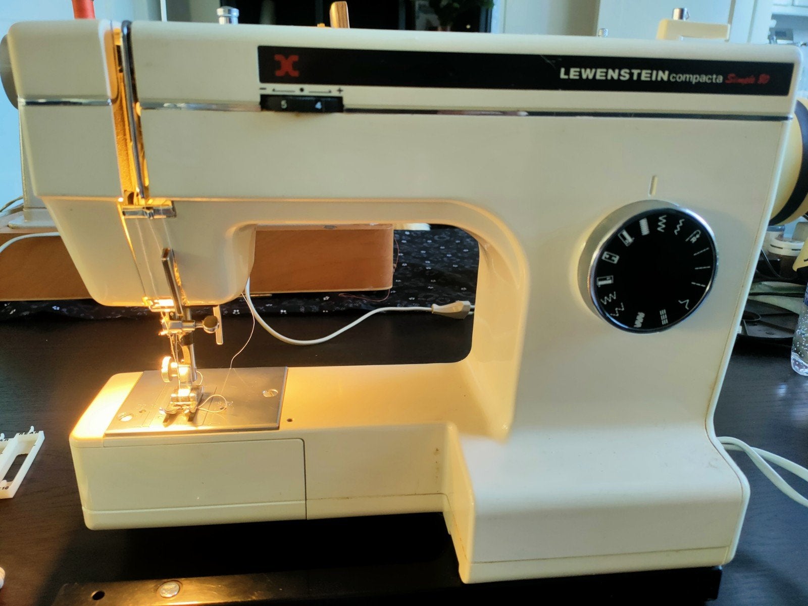 lewenstein compacta simple 80, Hobby en Vrije tijd, Naaimachines en Toebehoren, Ophalen of Verzenden, Overige merken