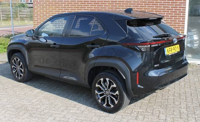 TOYOTA Yaris Cross 1.5 VVT-I Hybrid 116pk CVT Team D, Auto's, Dealer onderhouden, Stof, Gebruikt, Zwart