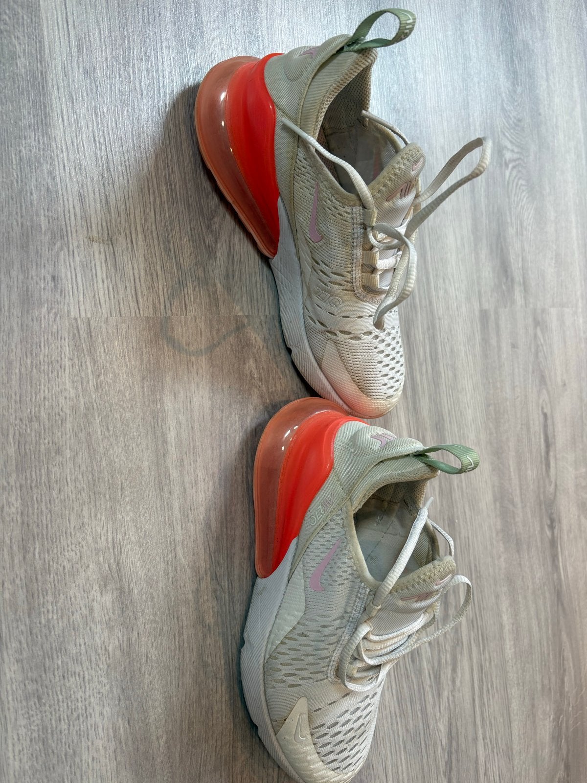Nike Air Max 270 maat 35,5, Ophalen of Verzenden, Gedragen, Grijs, Sneakers of Gympen