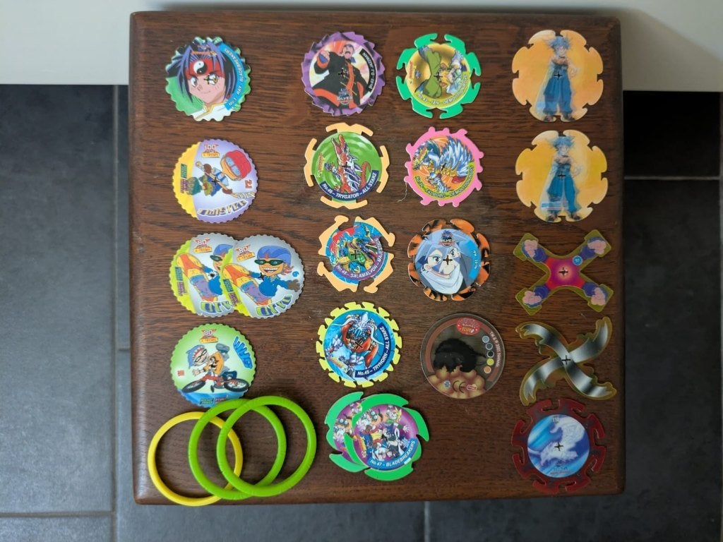 Flippo's diversen (pokémon, tv-programma's), Ophalen of Verzenden, Losse flippo's
