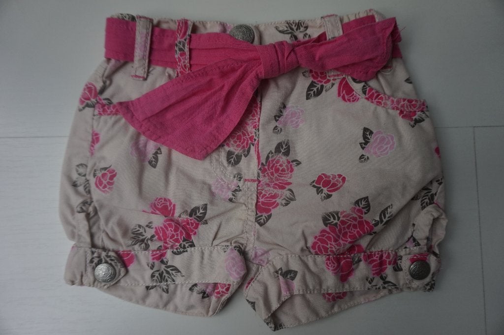 Korte broek Prénatal roze rozen pofbroek maat 56 broekje, Kinderen en Baby's, Babykleding | Maat 56, Broekje, Meisje, Nieuw, Ophalen of Verzenden