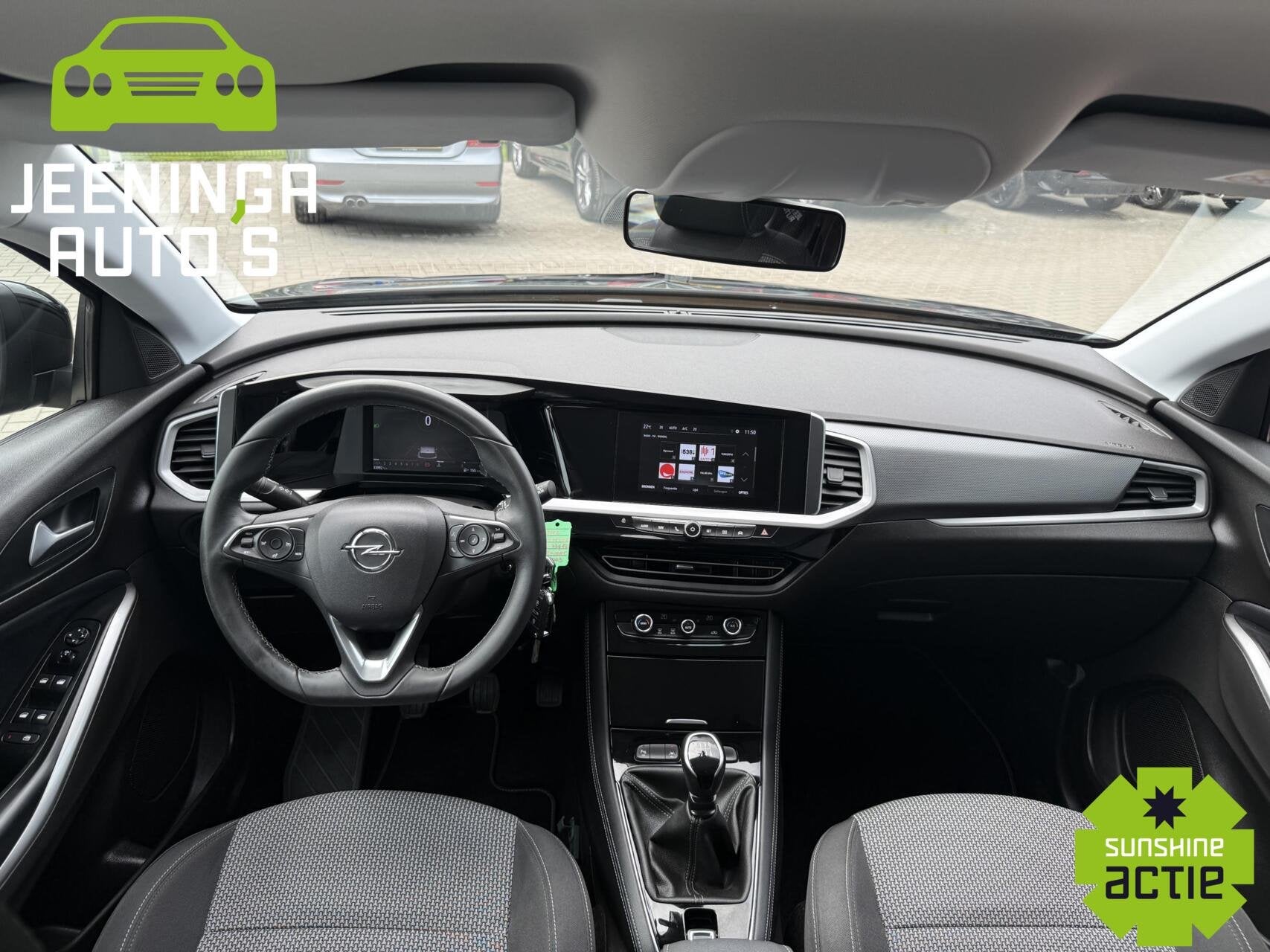 Opel Grandland 1.2 Turbo Level 2|PDC|AppleCarPlay|Clima|NAP, Auto's, Stof, Gebruikt, 1199 cc, Zwart