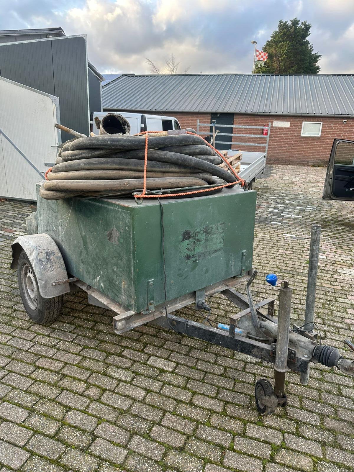 Specie / vloerenpomp, Ophalen