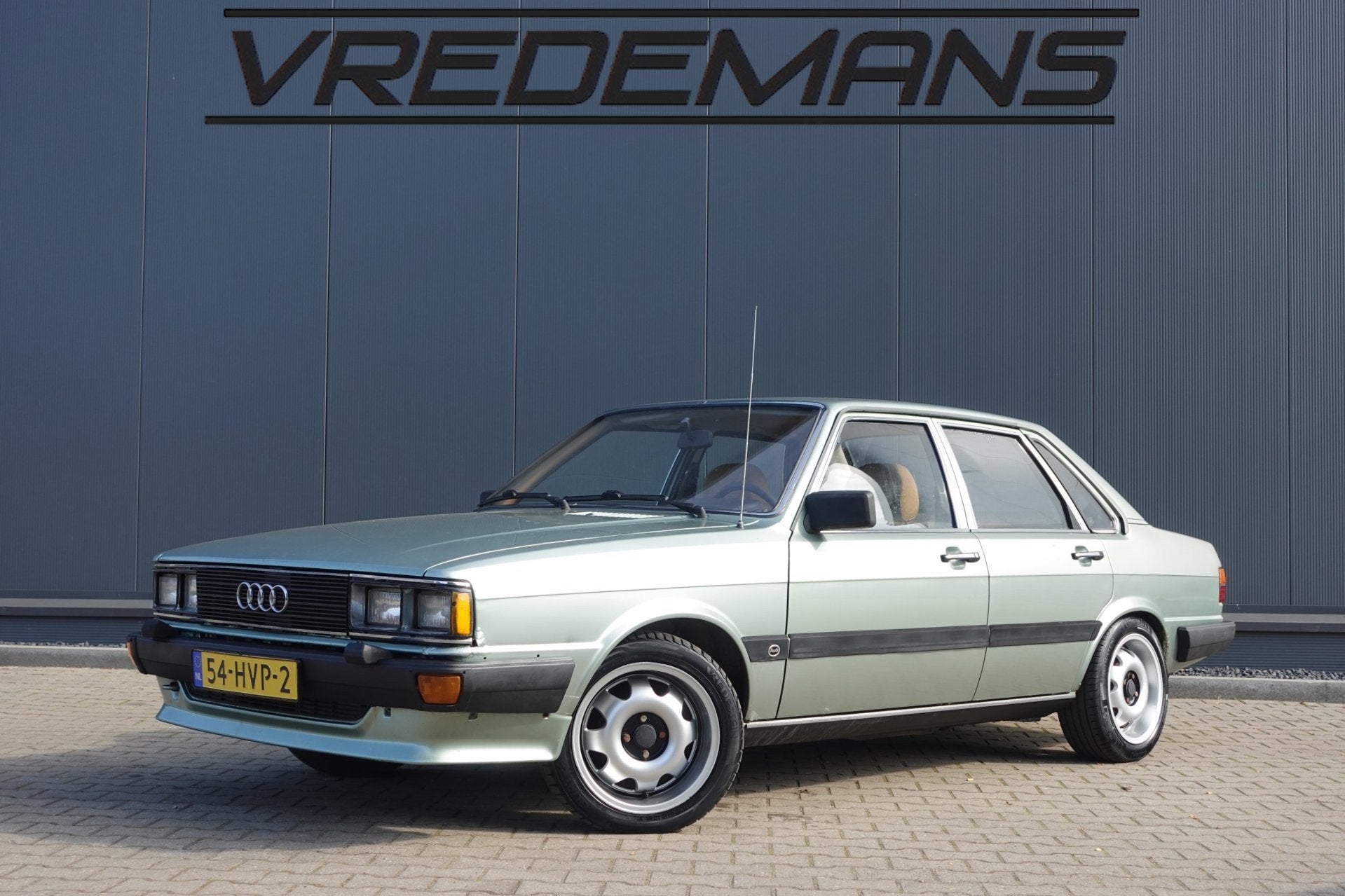 Audi 80 1.8, Voorwielaandrijving, Stof, Gebruikt, 4 cilinders