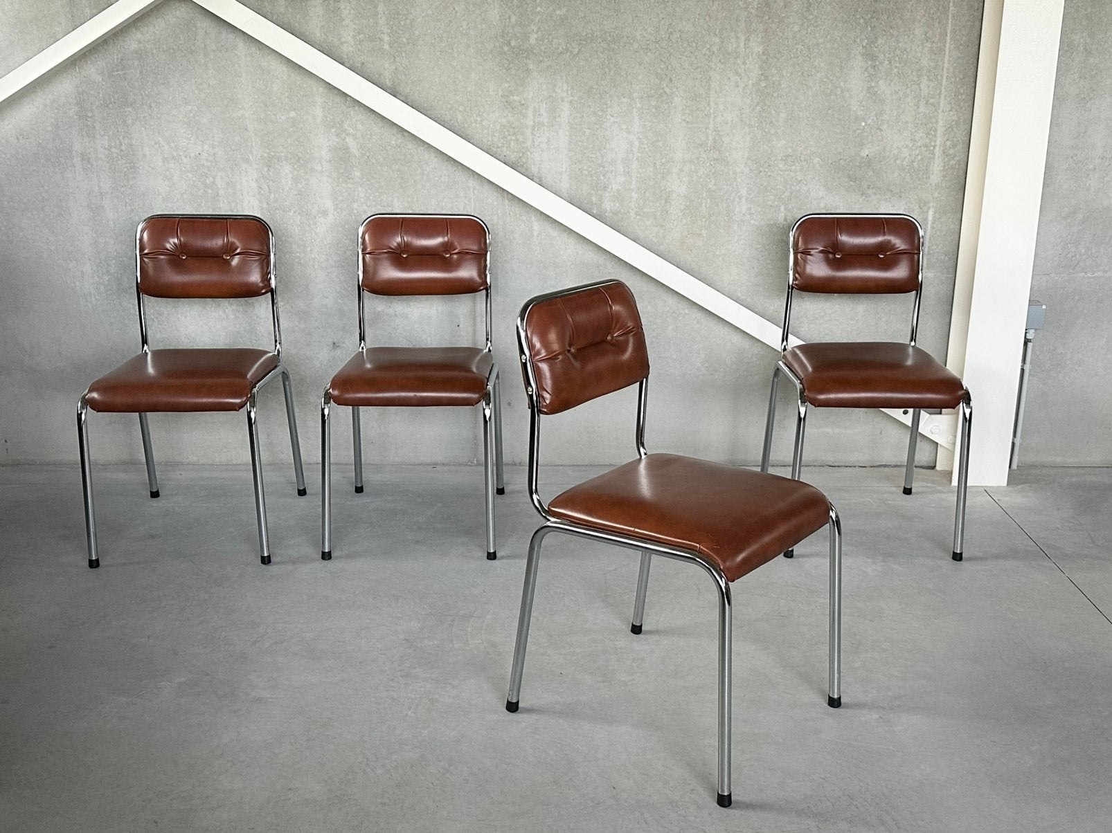 Vintage chroom eetkamerstoelen 1980s, Huis en Inrichting, Stoelen, Ophalen, Zo goed als nieuw, Bruin, Leer