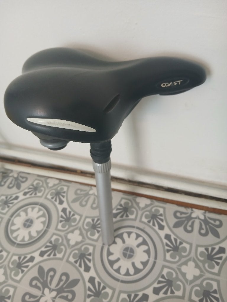 Comfortabel 27.2 fietszadel met zadelpen - Coast, Fietsen en Brommers, Fietsonderdelen, Ophalen, Gebruikt, Zadel, Coast