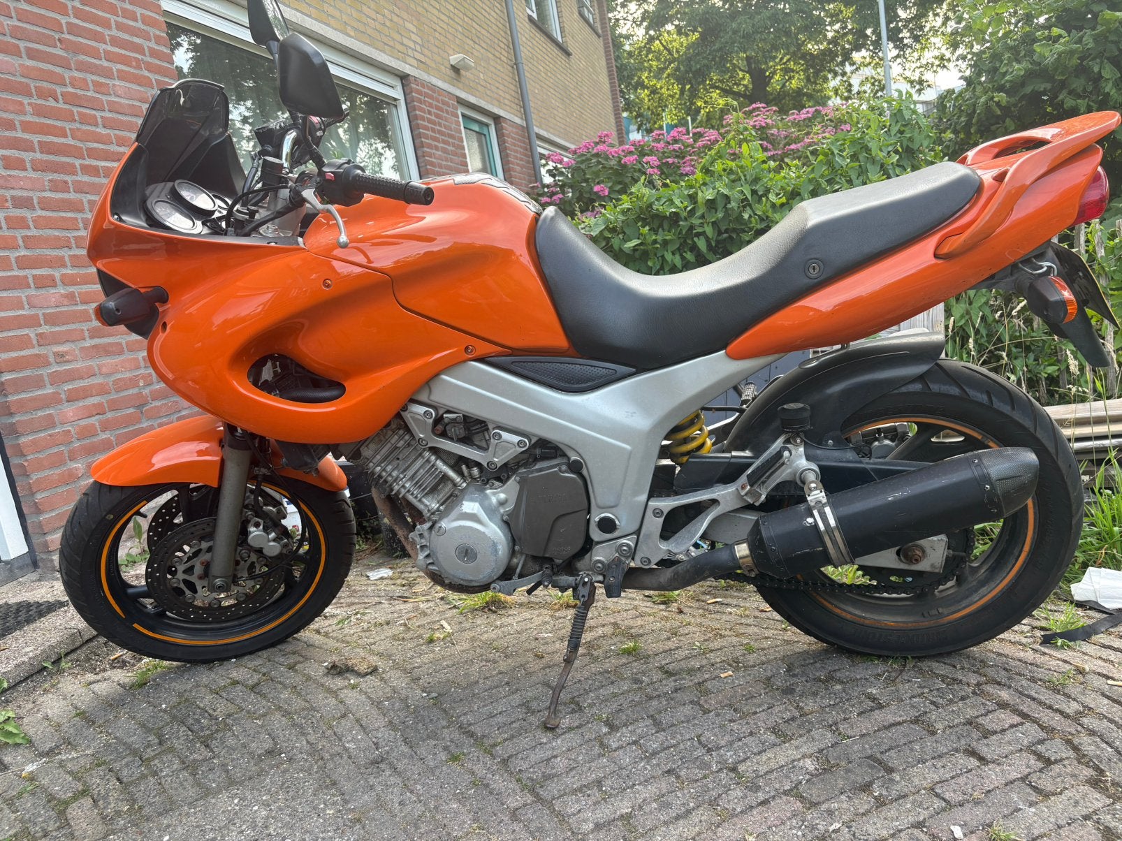Yamaha tdm 850, Particulier, Toermotor