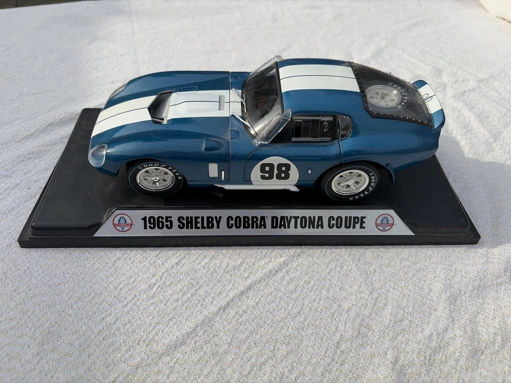 1965 Shelby Cobra Daytona Coupé modelauto, Hobby en Vrije tijd, Modelauto's | 1:18, Ophalen, Zo goed als nieuw, Auto, Overige merken