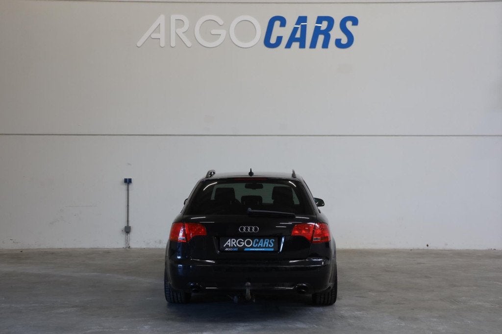 Audi A4 Avant 3.0 TDI QUATTRO AUTOMAAT BOSE 233PK 18" velgen, Automaat, Zwart, A4, Leder