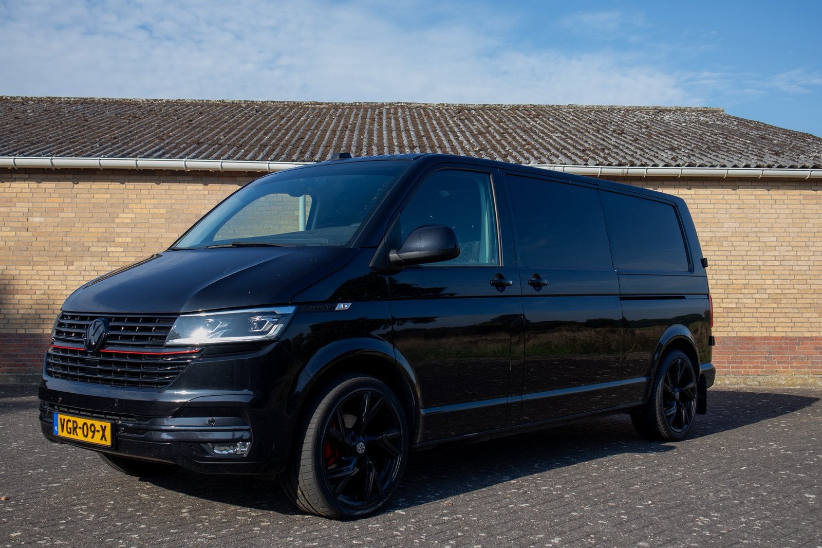 Foto 6 van VW Transporter T6.1 L2H1 DSG Koppejan styling