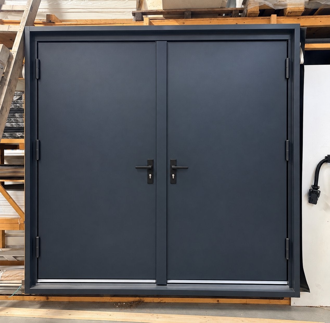 Garagedeuren incl kozijn (nieuw), Ophalen, Deurkozijn, 225 cm of meer, Zo goed als nieuw