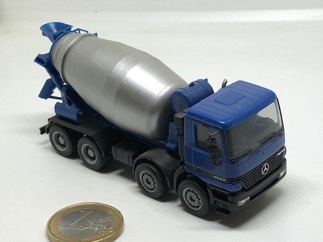 Mercedes Actros 4143 Betonwagen., Hobby en Vrije tijd, Modelauto's | 1:87, Gebruikt, Bus of Vrachtwagen, Overige merken, Ophalen of Verzenden