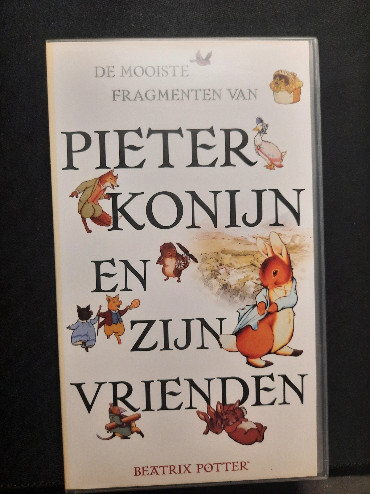 Pieter Konijn en zijn Vrienden VHS - Compilatie Video, Cd's en Dvd's, Tekenfilm, Alle leeftijden, Ophalen of Verzenden, Zo goed als nieuw
