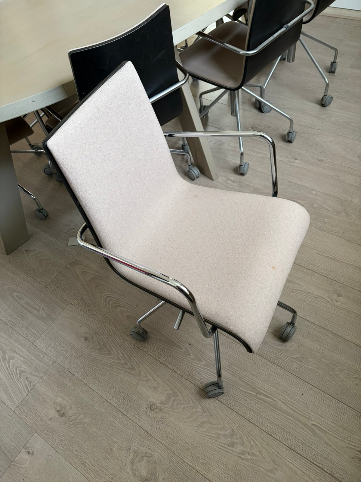Stoelen, 8 stuks, Huis en Inrichting, Ophalen, Gebruikt, Bruin, Stof