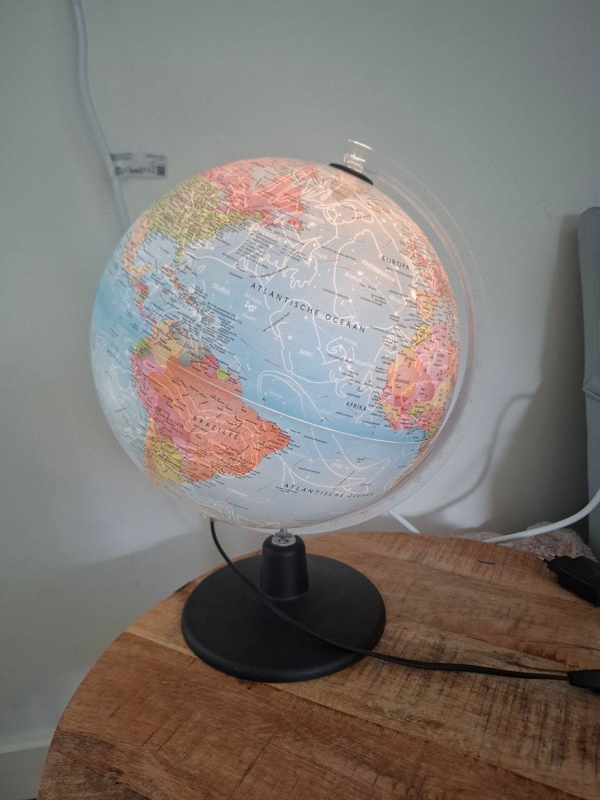 Verlichte Wereldbol met Sterrenbeelden, Kunststof, Zo goed als nieuw, Staatkundige wereldbol, Educatief