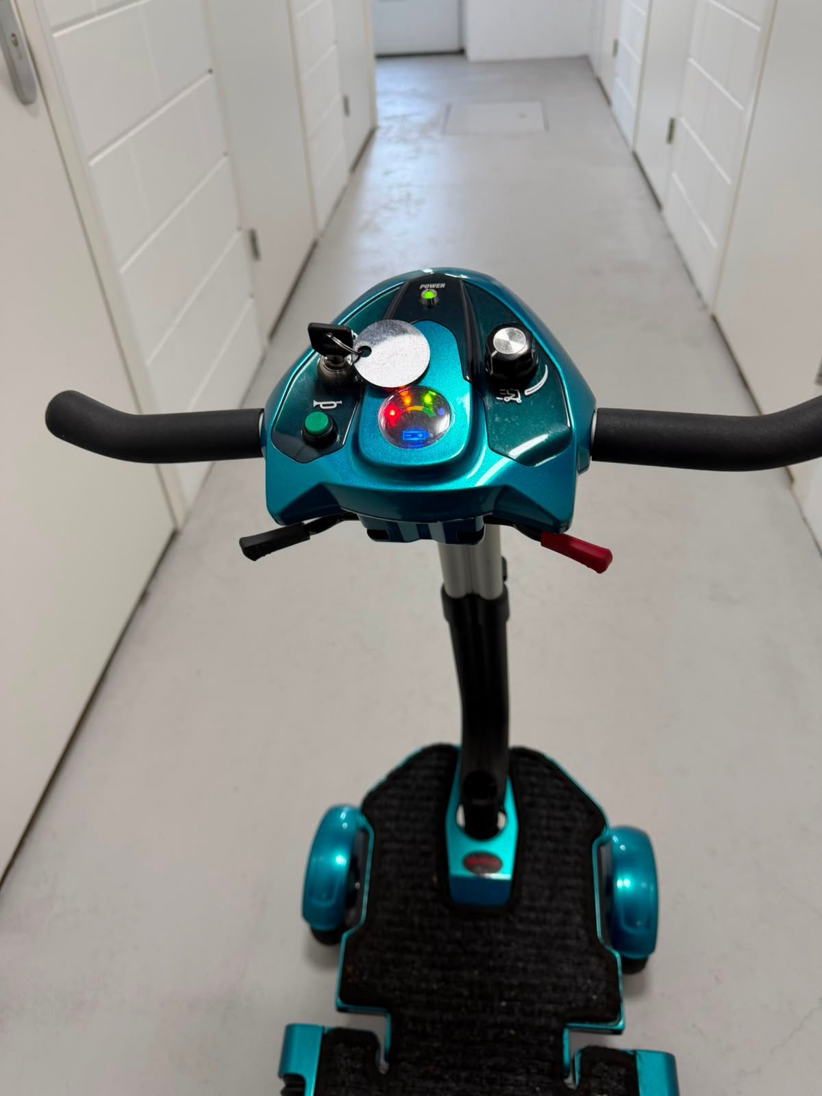 Opvouwbare scootmobiel bobby blue de luxe, Diversen, Brommobielen en Scootmobielen, Ophalen, Gebruikt, 15 km of minder, 10 km/u of minder