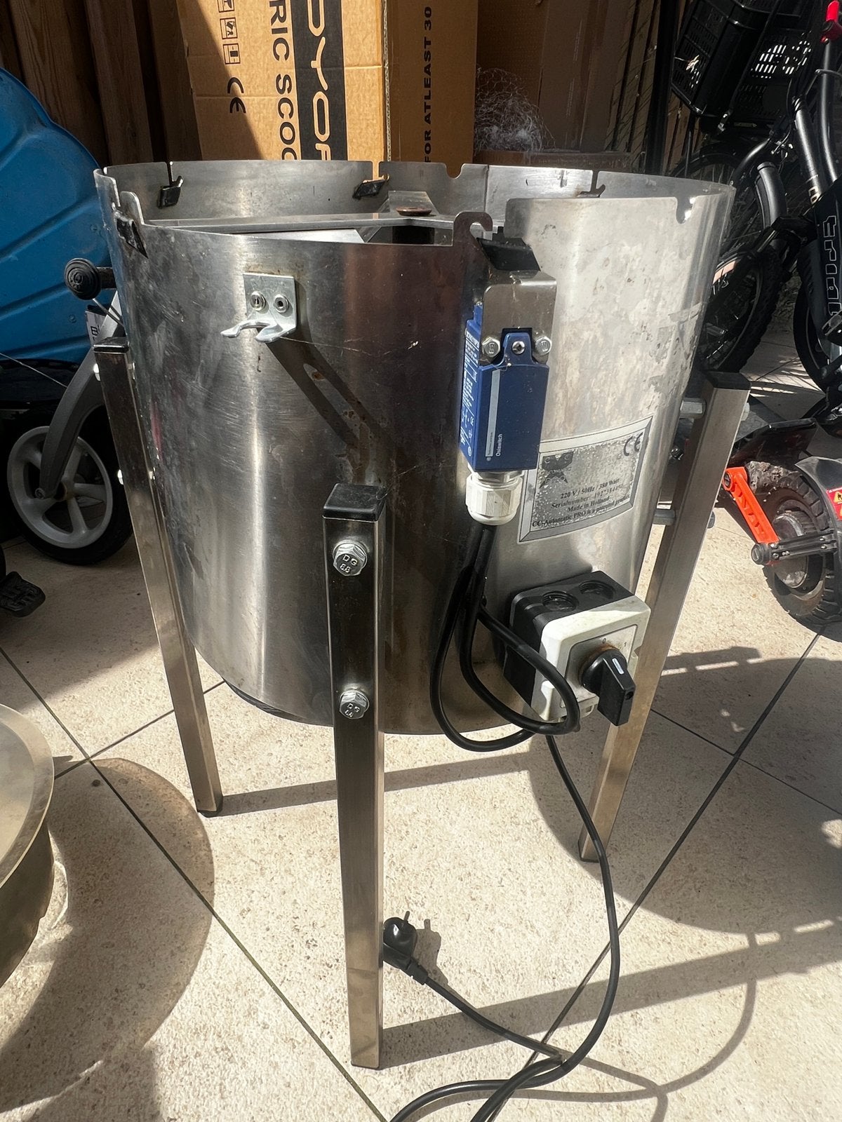 Canna Cutter CC-Automatic PRO 220V machine + opbouwset, Ophalen, Gebruikt